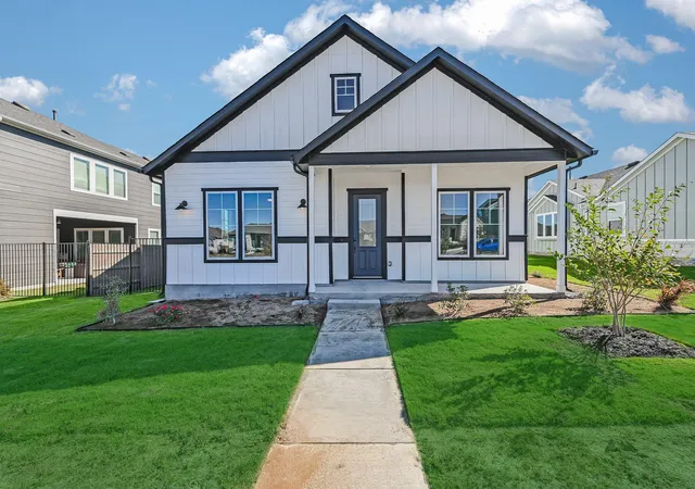 Photo 1 of Sale Pending at 8606 Dongan Dr, Austin, TX 78744 | MLS# 8507503 | Listing updated on 2026-01-29