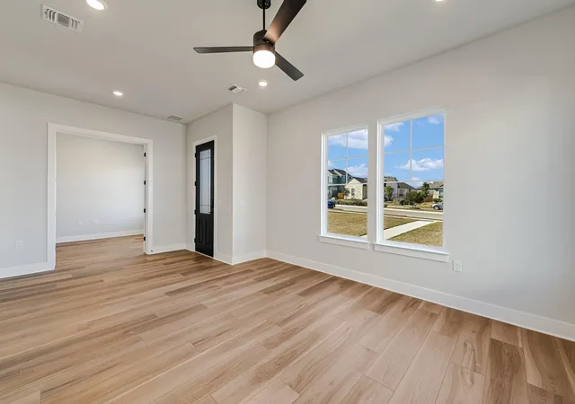 Photo 3 of Sale Pending at 8606 Dongan Dr, Austin, TX 78744 | MLS# 8507503 | Listing updated on 2026-01-29