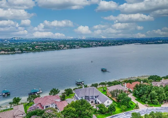 Photo 3 of Single family home for sale at 1353 Osprey Ridge Loop, Lago Vista, TX 78645 | MLS# 5058349 | Listing updated on 2026-08-25