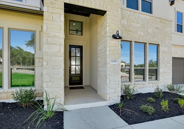 Photo 2 of Single family home for sale at 1209 Stormy Dr, Georgetown, TX 78633 | MLS# 3340330 | Listing updated on 2026-08-25