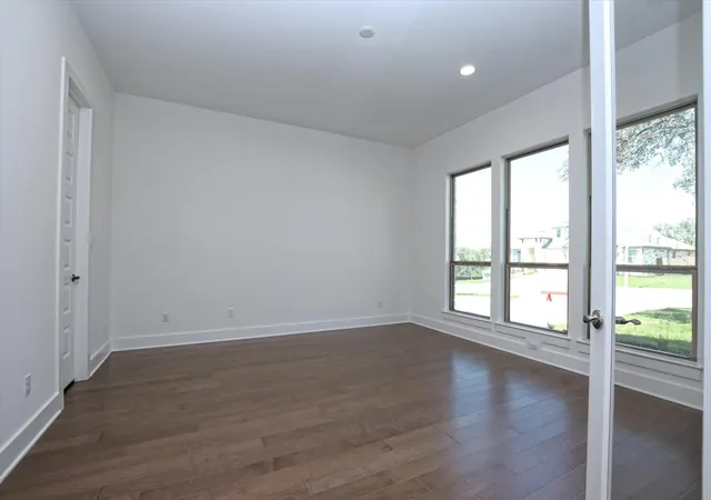 Photo 4 of Single family home for sale at 1209 Stormy Dr, Georgetown, TX 78633 | MLS# 3340330 | Listing updated on 2026-08-25