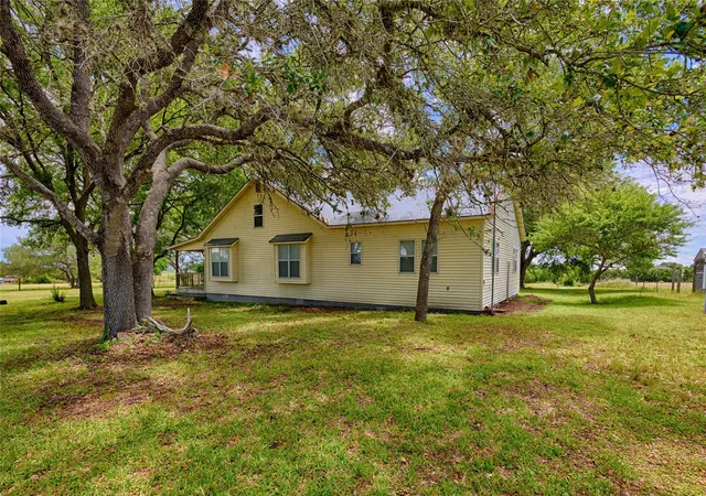 3rd image of 3814 Maeker Rd, Flatonia, TX 78941 | MLS# 1424837