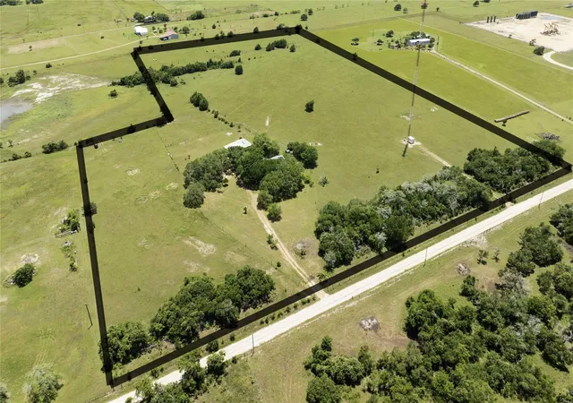 5th image of 3814 Maeker Rd, Flatonia, TX 78941 | MLS# 1424837