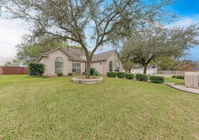 5th image of 1610 Meadow Ln, Lockhart, TX 78644 | MLS# 6278282