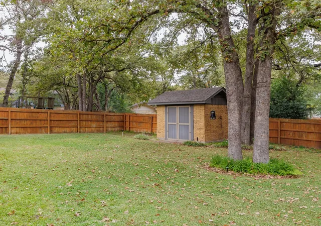 34th image of 704 Enfield Rd, Rockdale, TX 76567 | MLS# 2609833