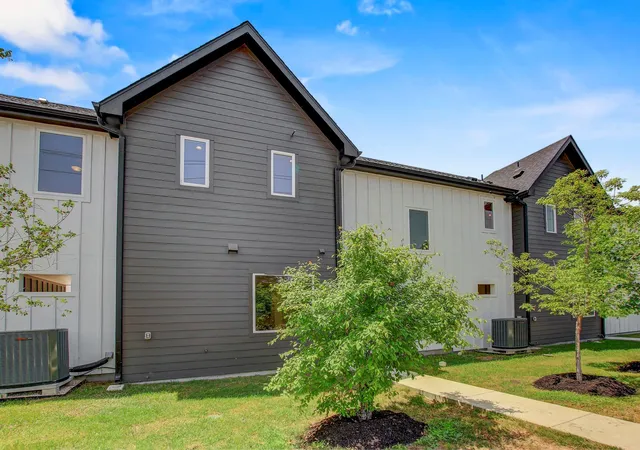 2nd image of 4127 E 12Th St, Austin, TX 78721