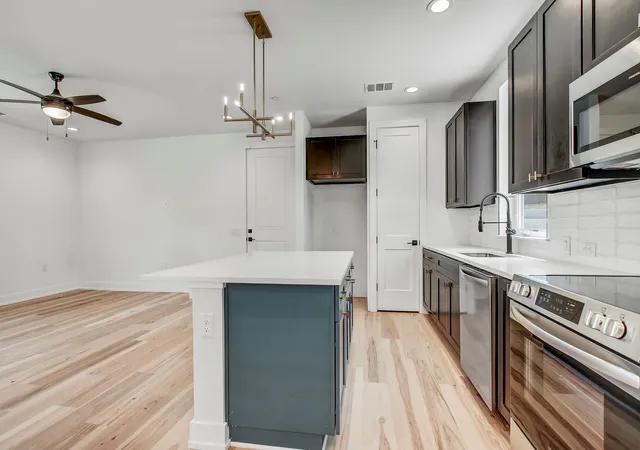 4th image of 4127 E 12Th St #4, Austin, TX 78721 | MLS# 6817163