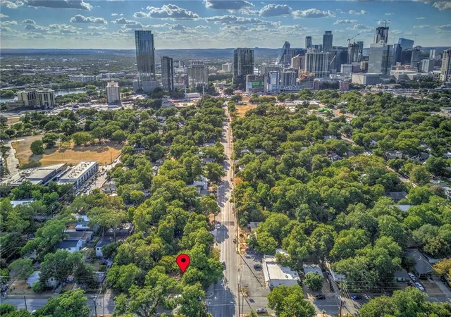 Photo 1 of Single family home for sale at 1511 Holly St, Austin, TX 78702 | MLS# 5546923 | Listing updated on 2026-06-09