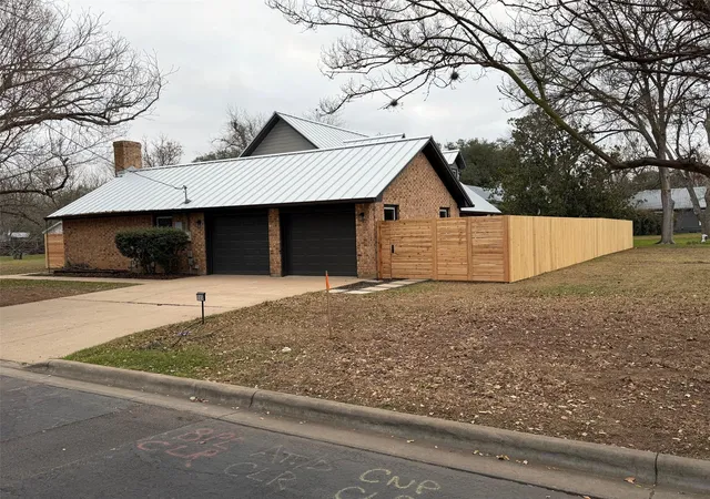 Photo 1 of Single family home for sale at 503 Elm St, Bastrop, TX 78602 | MLS# 5188624 | Listing updated on 2026-08-05