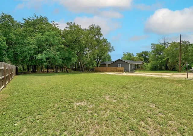 Photo 2 of Land for sale at 504 W Elliott St, Austin, TX 78753 | MLS# 7884591 | Listing updated on 2026-08-04