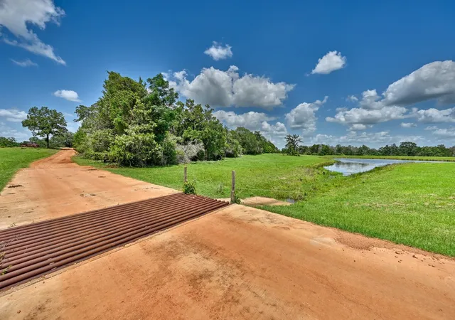 38th image of 1368 County Road 207, Giddings, TX 78942 | MLS# 3549794