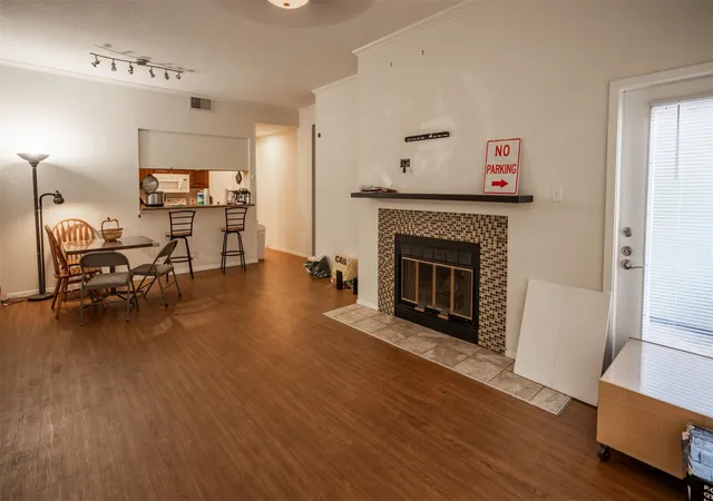 1st image of 807 W 25th St #102, Austin, TX 78705 | MLS# 7655438