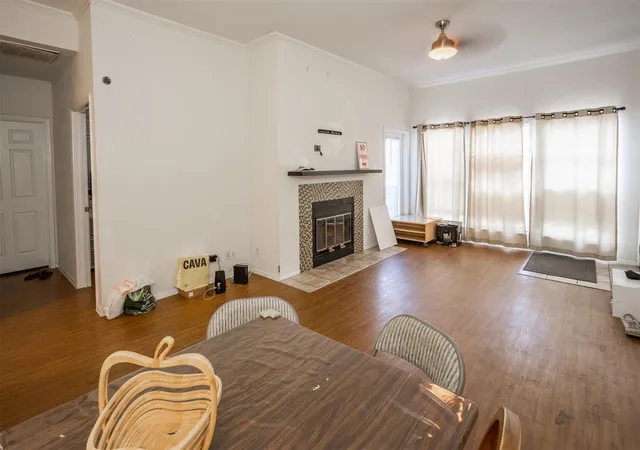 2nd image of 807 W 25th St #102, Austin, TX 78705 | MLS# 7655438