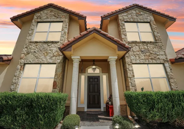 Listing Photo 4 - Condo for sale in building located at 2010 American Dr, Lago Vista, TX 78645 - Unit #2
