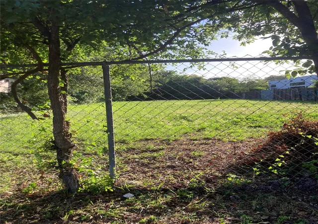 Photo 1 of Land for sale at 1192 B Comal St, Austin, TX 78702 | MLS# 9380626 | Listing updated on 2026-03-16