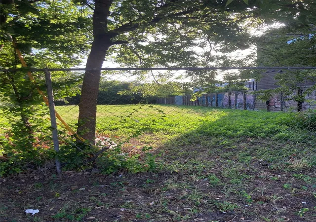 Photo 3 of Land for sale at 1192 B Comal St, Austin, TX 78702 | MLS# 9380626 | Listing updated on 2026-03-16