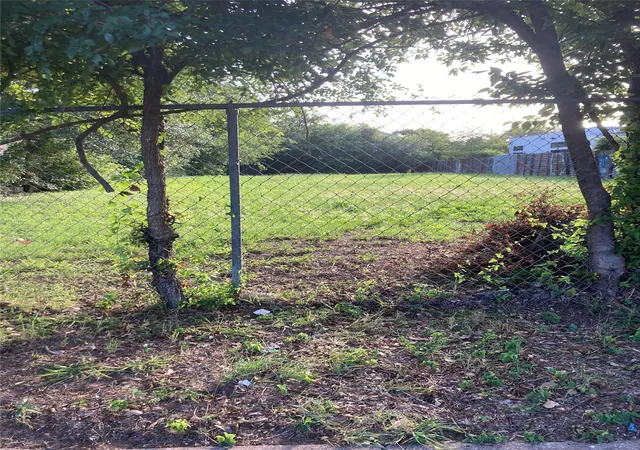 Photo 4 of Land for sale at 1192 B Comal St, Austin, TX 78702 | MLS# 9380626 | Listing updated on 2026-03-16