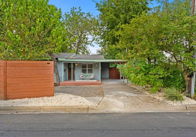 Photo 1 of Single family home for sale at 5218 Woodrow Ave, Austin, TX 78756 | MLS# 9095444 | Listing updated on 2026-10-03