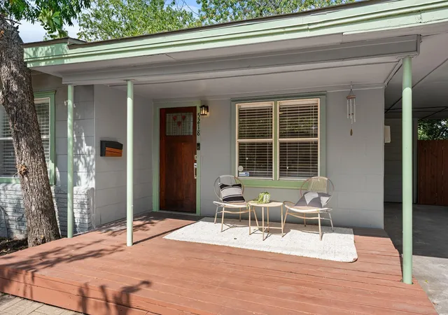 Photo 2 of Single family home for sale at 5218 Woodrow Ave, Austin, TX 78756 | MLS# 9095444 | Listing updated on 2026-10-03