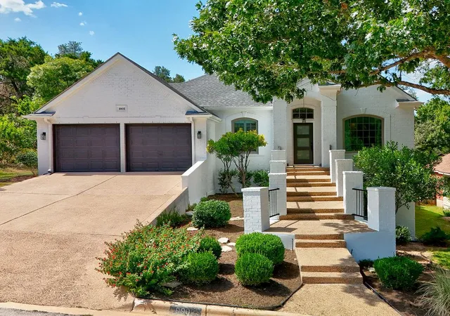 Photo 3 of Single family home for sale at 9902 Scenic Blf Dr, Austin, TX 78733 | MLS# 5120019 | Listing updated on 2026-10-06