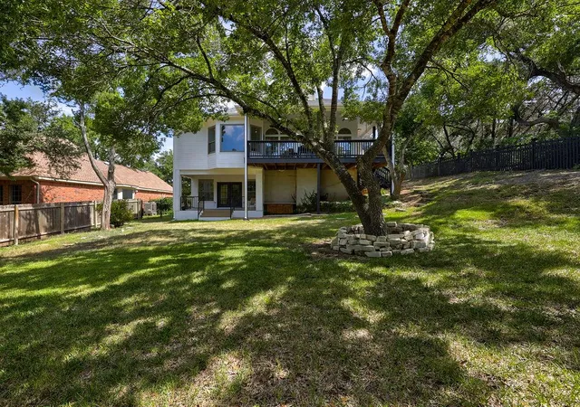Photo 3 of Single family home for sale at 9902 Scenic Blf Dr, Austin, TX 78733 | MLS# 5120019 | Listing updated on 2026-10-06