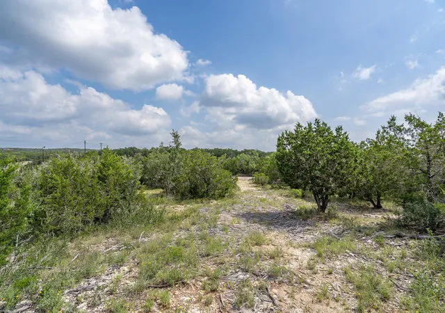 Photo 3 of House for sale at 19705 Tyler Trl, Jonestown, TX 78645 | MLS# 5324312 | Listing updated on 2026-08-18