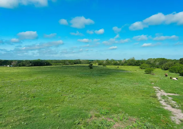 Photo 4 of House for sale at 9411 Fm 86 Hwy, Lockhart, TX 78644 | MLS# 3523845 | Listing updated on 2026-09-23