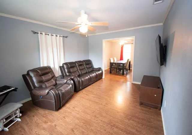 2nd image of 722 Dyer St, Rockdale, TX 76567 | MLS# 3487475