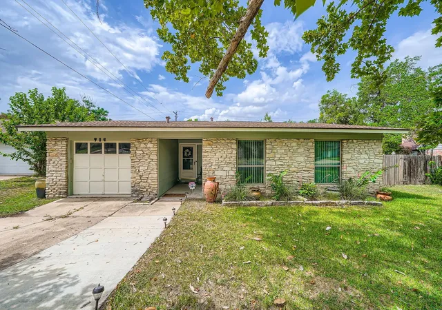 1st image of 914 Hermitage Dr, Austin, TX 78753 | MLS# 7898446