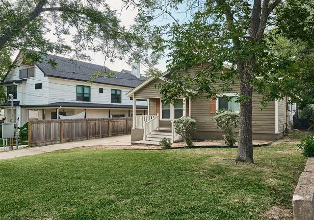 Photo 3 of Single family home for sale at 2817 E 22nd Street, Austin, TX 78722 | MLS# 6024181 | Listing updated on 2026-03-19