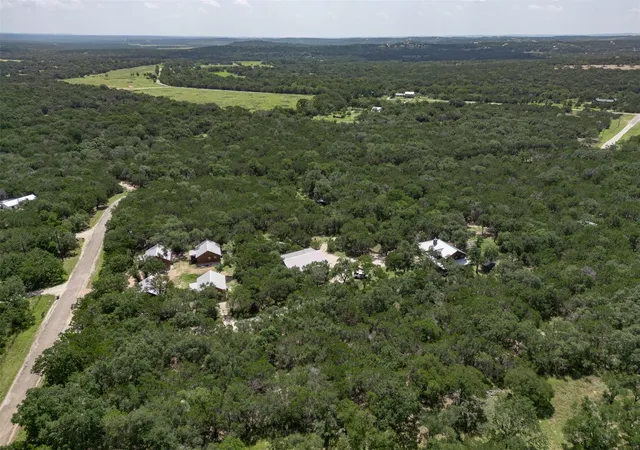 Listing Photo 4 - Condo for sale in building located at 1374 Forest Vw Dr, Blanco, TX 78606