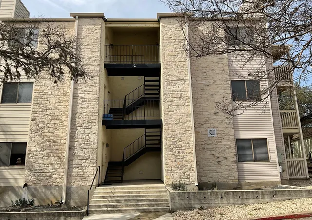 1st image of 1013 Chestnut St #Building C, Unit 5, San Marcos, TX 78666 | MLS# 6068513