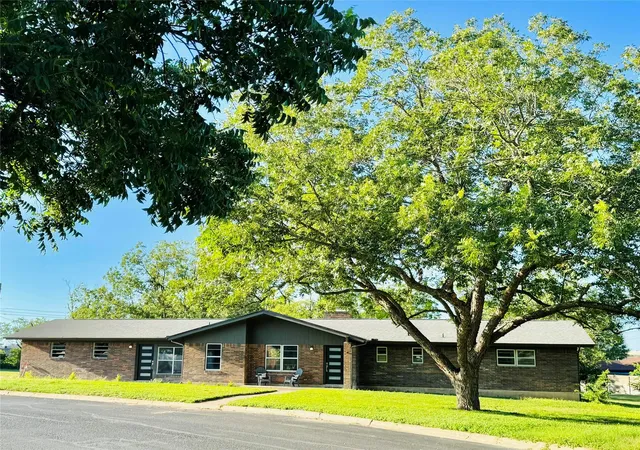Photo 1 of Sale Pending at 200 Corder Ln, Burnet, TX 78611 | MLS# 5229438 | Listing updated on 2026-09-07