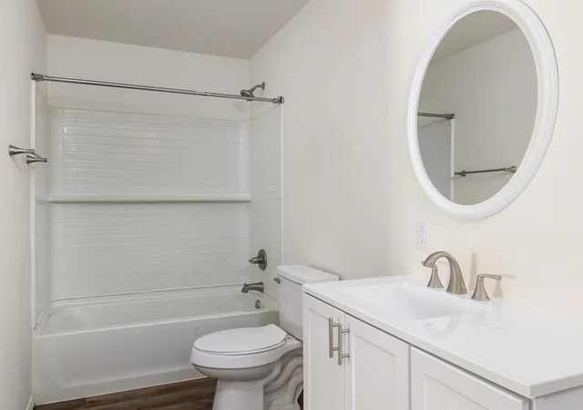 2nd image of 230 Debus Dr, Taylor, TX 76574