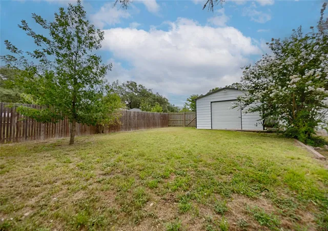 Homes for sale in Flatonia, TX | 403 E 7th St, Flatonia, TX 78941 | MLS# 4619905
