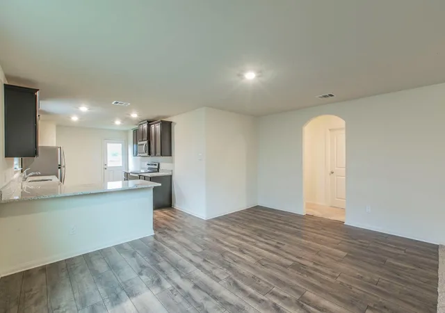 3rd image of 136 Allington Cir, Jarrell, TX 76537 | MLS# 7474417