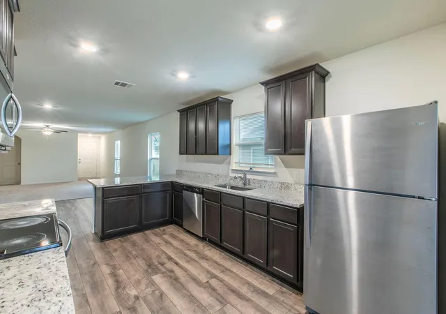 4th image of 136 Allington Cir, Jarrell, TX 76537 | MLS# 7474417