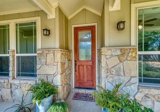 Homes for sale in Spicewood, TX | 706 Rogart Dr, Spicewood, TX 78669 | MLS# 2324667