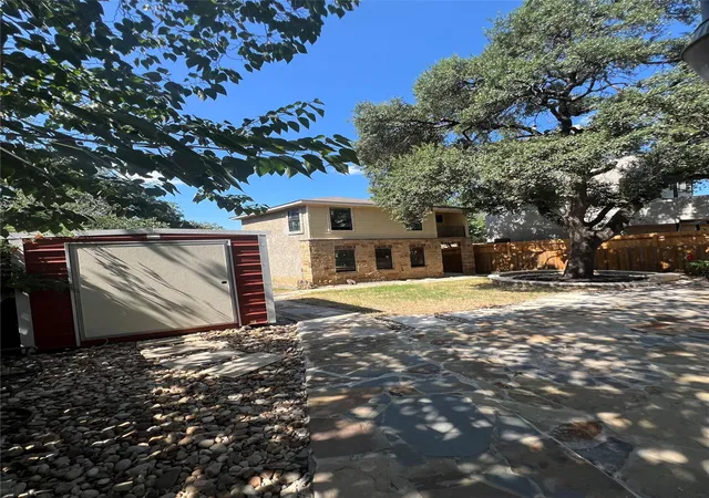 3rd image of 1002 Walter St, Austin, TX 78702 | MLS# 2805046