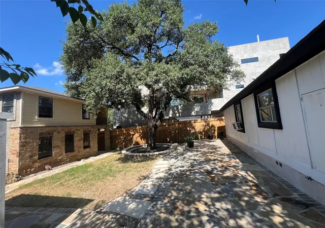 31st image of 1002 Walter St, Austin, TX 78702 | MLS# 2805046