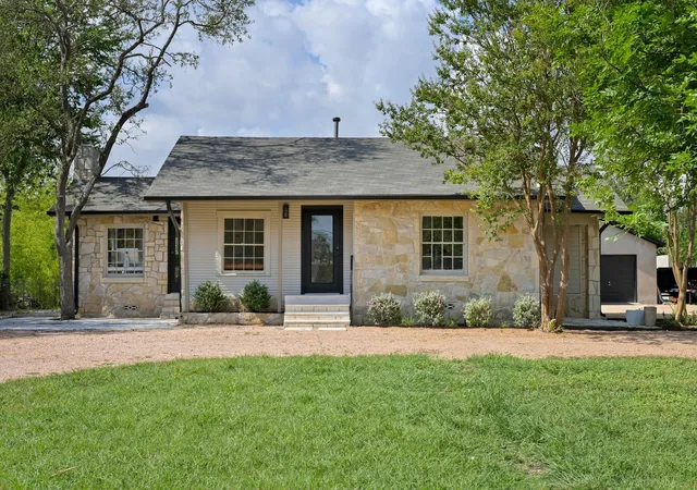 3rd image of 3501 Pecan Springs Rd, Austin, TX 78723 | MLS# 6444337