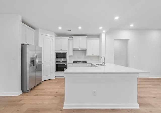 Photo 3 of Sale Pending at 313 Royal Fern Rd, Hutto, TX 78634 | MLS# 9047503 | Listing updated on 2026-09-08