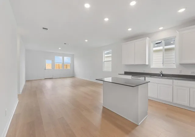 5th image of 813 Cardenas St, San Marcos, TX 78666 | MLS# 4185270