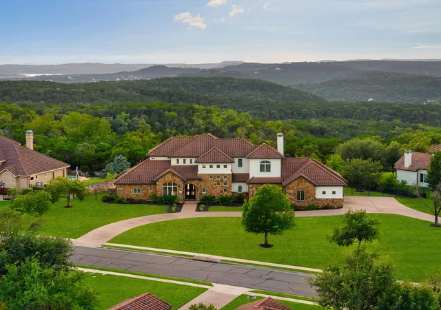 Photo 1 of Sale Pending at 8400 Denali Pkwy, Austin, TX 78726 | MLS# 7240758 | Listing updated on 2025-09-11