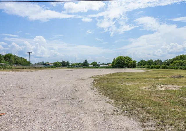 Homes for sale in Giddings, TX | Tbd Tract 7 S Titus St, Giddings, TX 78942 | MLS# 9893507