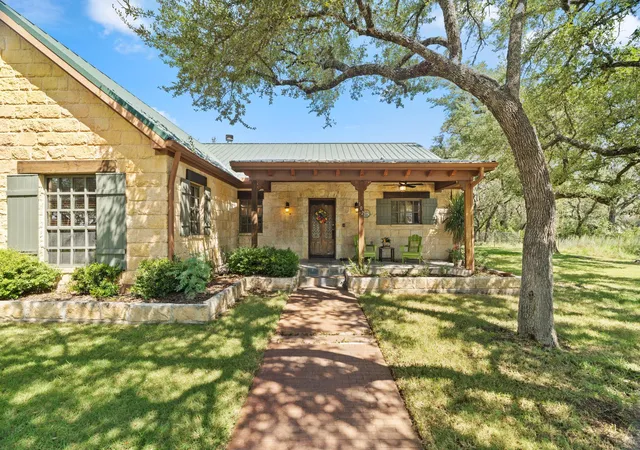 3rd image of 102 Camm Lary Cir, Burnet, TX 78611 | MLS# 2133567