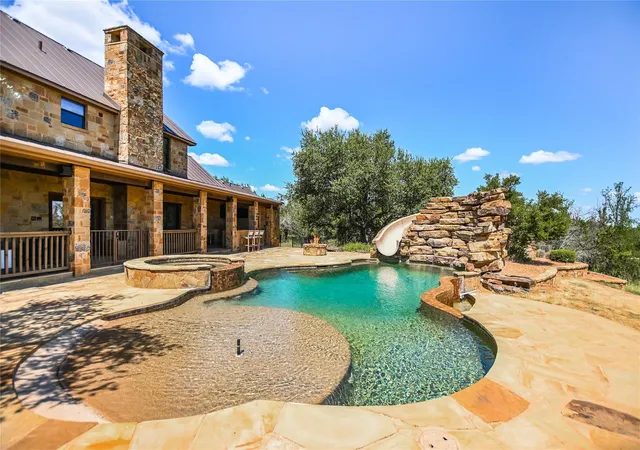 1st image of 104 The Hills Ln, Horseshoe Bay, TX 78657 | MLS# 3031115