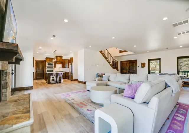 5th image of 104 The Hills Ln, Horseshoe Bay, TX 78657 | MLS# 3031115
