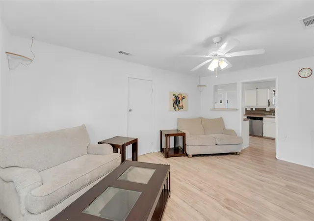 Photo 4 of Single family home for sale at 20235 Engelmann Ln, Manor, TX 78653 | MLS# 5618014 | Listing updated on 2026-08-20