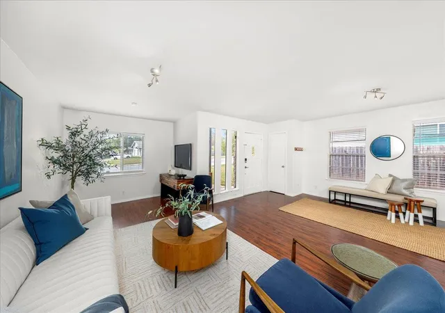 5th image of 5108 Emerald Forest Dr, Austin, TX 78745 | MLS# 1308020
